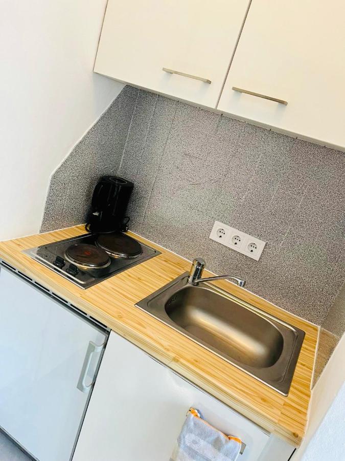 Apartment & Business 1150